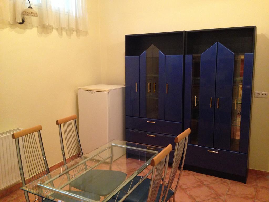Péterfia Apartman Debrecen Esterno foto